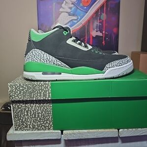 Jordan 3 Retro Mid Pine Green (2021) Pre-owned